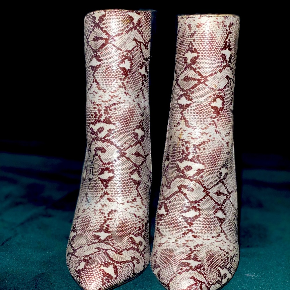 Lulu’s Color Block Black/Snakeskin Bootie